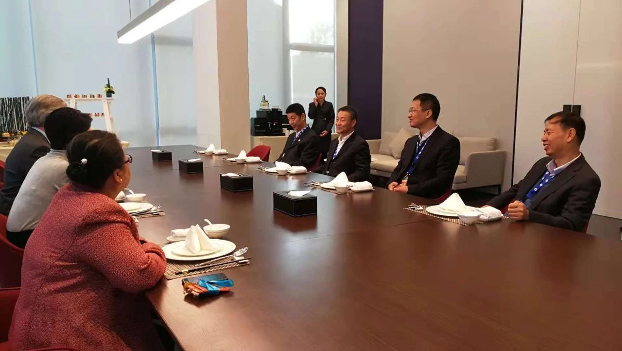 0F1C7845F15E18178A6E3515BB7_877E8E1D_184A6.jpg?e= 0F1C7845F15E18178A6E3515BB7_877E8E1D_184A6.jpg?e=