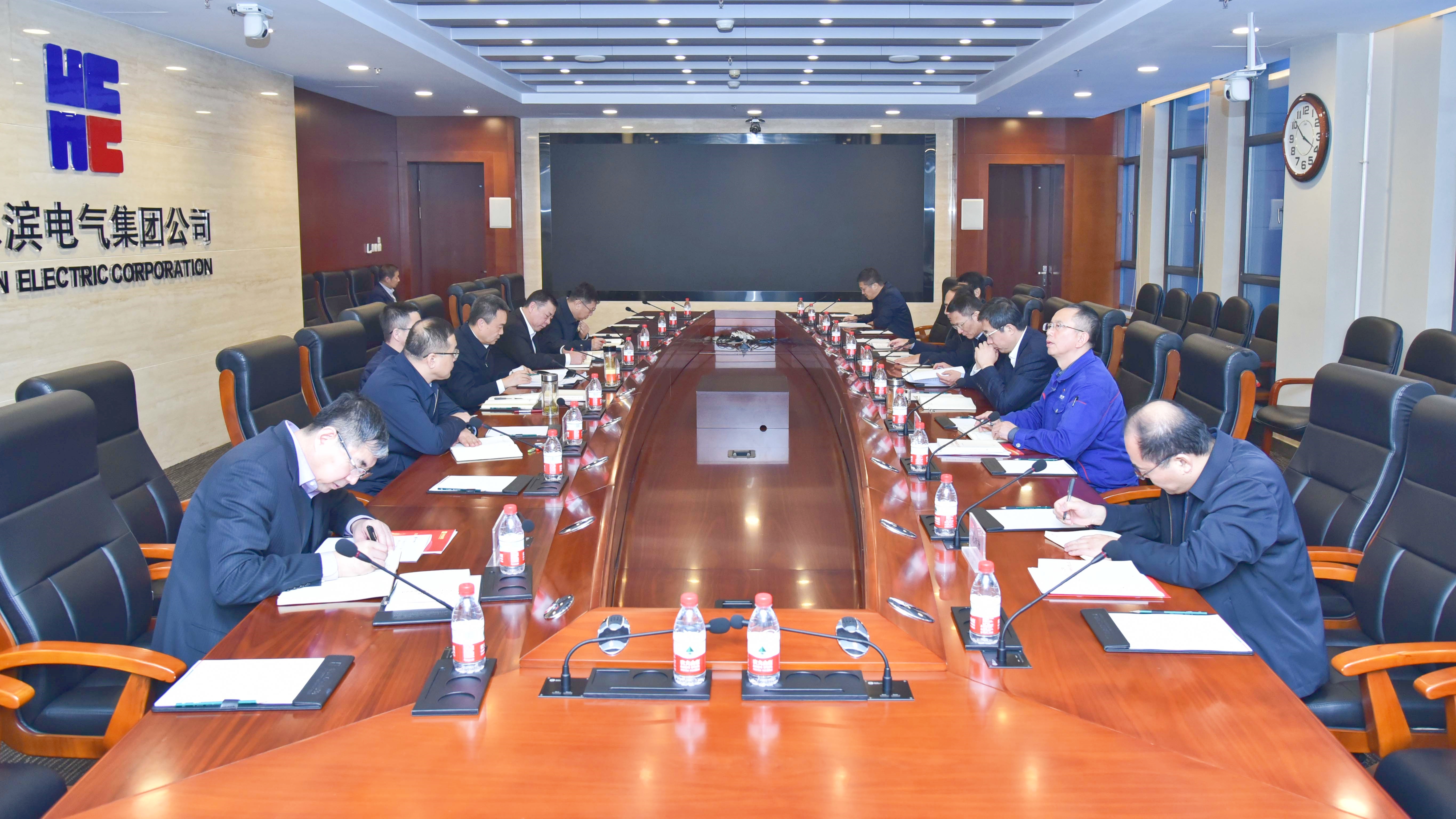 F33755296C483A36F417EE9DB8F_BD195F75_22270E.jpg?e= F33755296C483A36F417EE9DB8F_BD195F75_22270E.jpg?e=