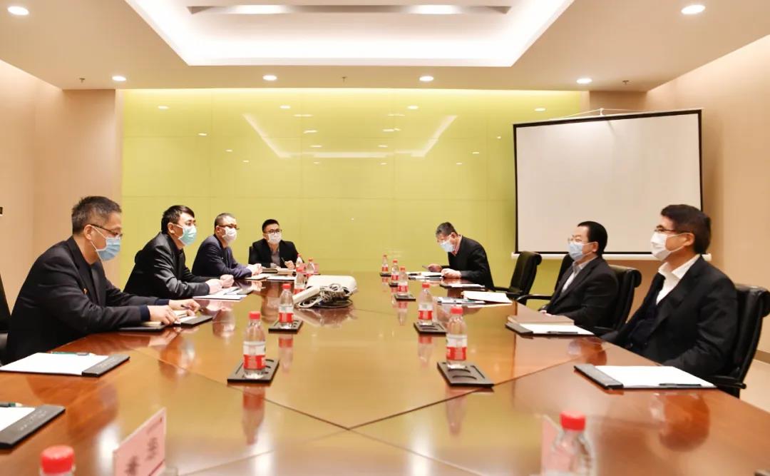 74FB783CCDC16A8A1E9F7C76B0D_09CAC7B0_10A48.jpg?e= 74FB783CCDC16A8A1E9F7C76B0D_09CAC7B0_10A48.jpg?e=