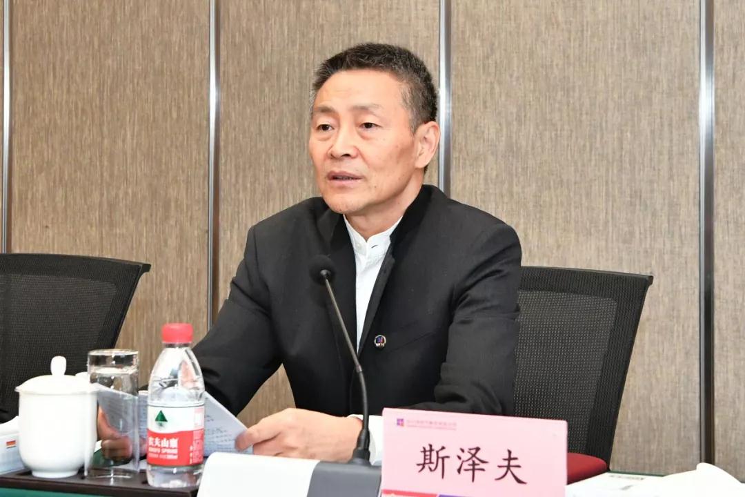 DF9EE65141BBE3922BE9D70AA35_54A5D6BC_17069.jpg?e= DF9EE65141BBE3922BE9D70AA35_54A5D6BC_17069.jpg?e=