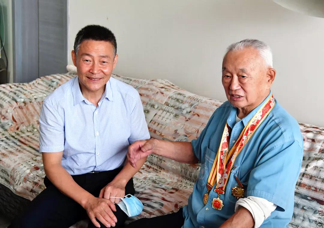 B4D764639845AE34B6CC684FCCB_9A3F546F_196D8.jpg?e= B4D764639845AE34B6CC684FCCB_9A3F546F_196D8.jpg?e=