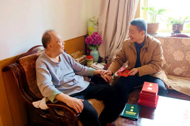 4E3F2455EB1570C79AEC4F1D4E8_C7922DD0_3645C.jpg?e= 4E3F2455EB1570C79AEC4F1D4E8_C7922DD0_3645C.jpg?e=