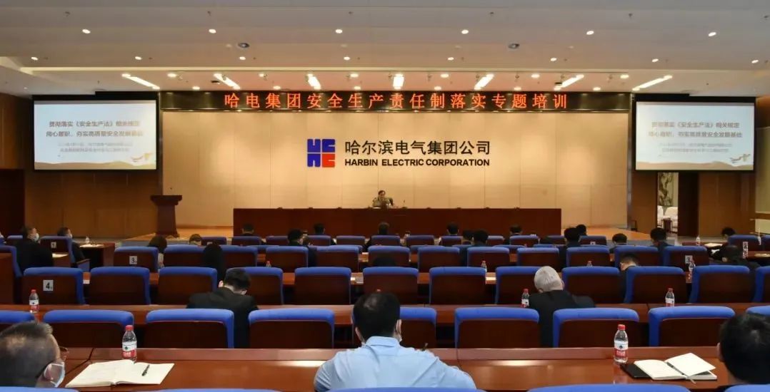 84E82AF7362303314F9F361D0B8_6A4D2B0D_1251A.jpg?e= 84E82AF7362303314F9F361D0B8_6A4D2B0D_1251A.jpg?e=