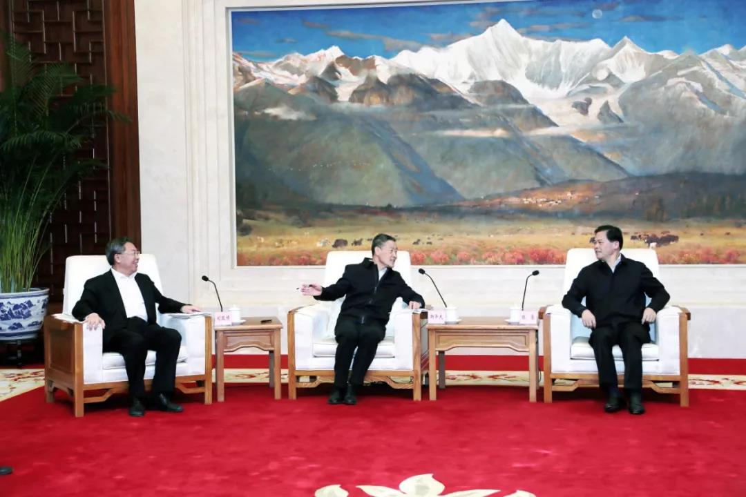 969C41C7B4BEA828C836F3BCBEE_FE70F490_162D8.jpg?e= 969C41C7B4BEA828C836F3BCBEE_FE70F490_162D8.jpg?e=