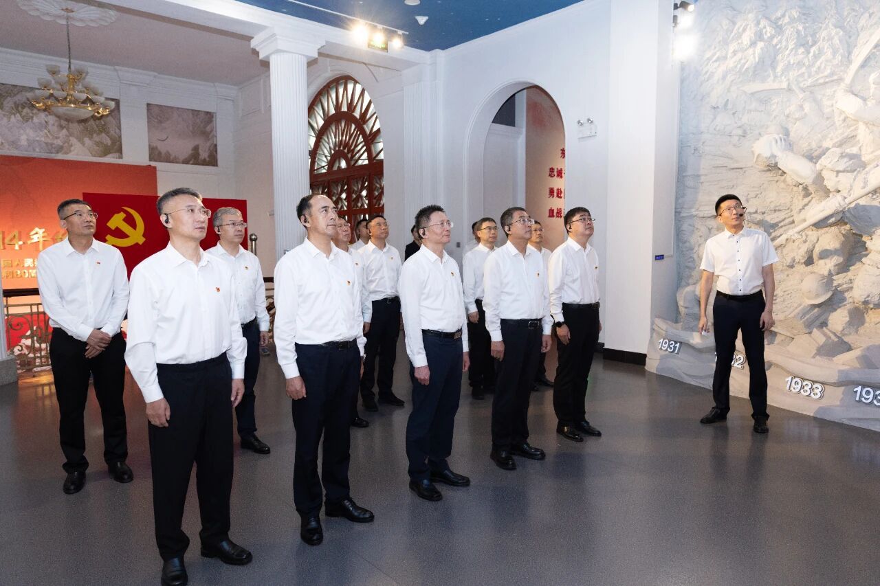 233E3871B4E25498010F17C64EA_2834977F_27258 233E3871B4E25498010F17C64EA_2834977F_27258