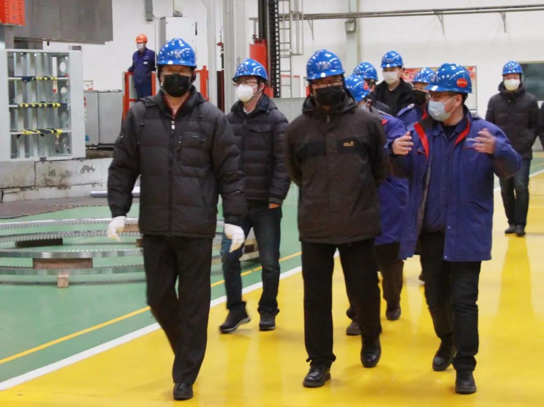 D31E1474EE0D9C43710E0A8B066_552D5EA3_15F99.jpg?e= D31E1474EE0D9C43710E0A8B066_552D5EA3_15F99.jpg?e=