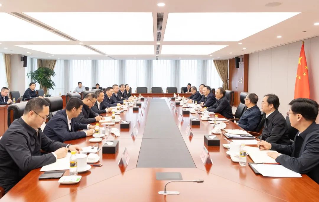 A0C7CEA50302A4AAEB974CD7A0D_3F378241_18118.jpg?e= A0C7CEA50302A4AAEB974CD7A0D_3F378241_18118.jpg?e=